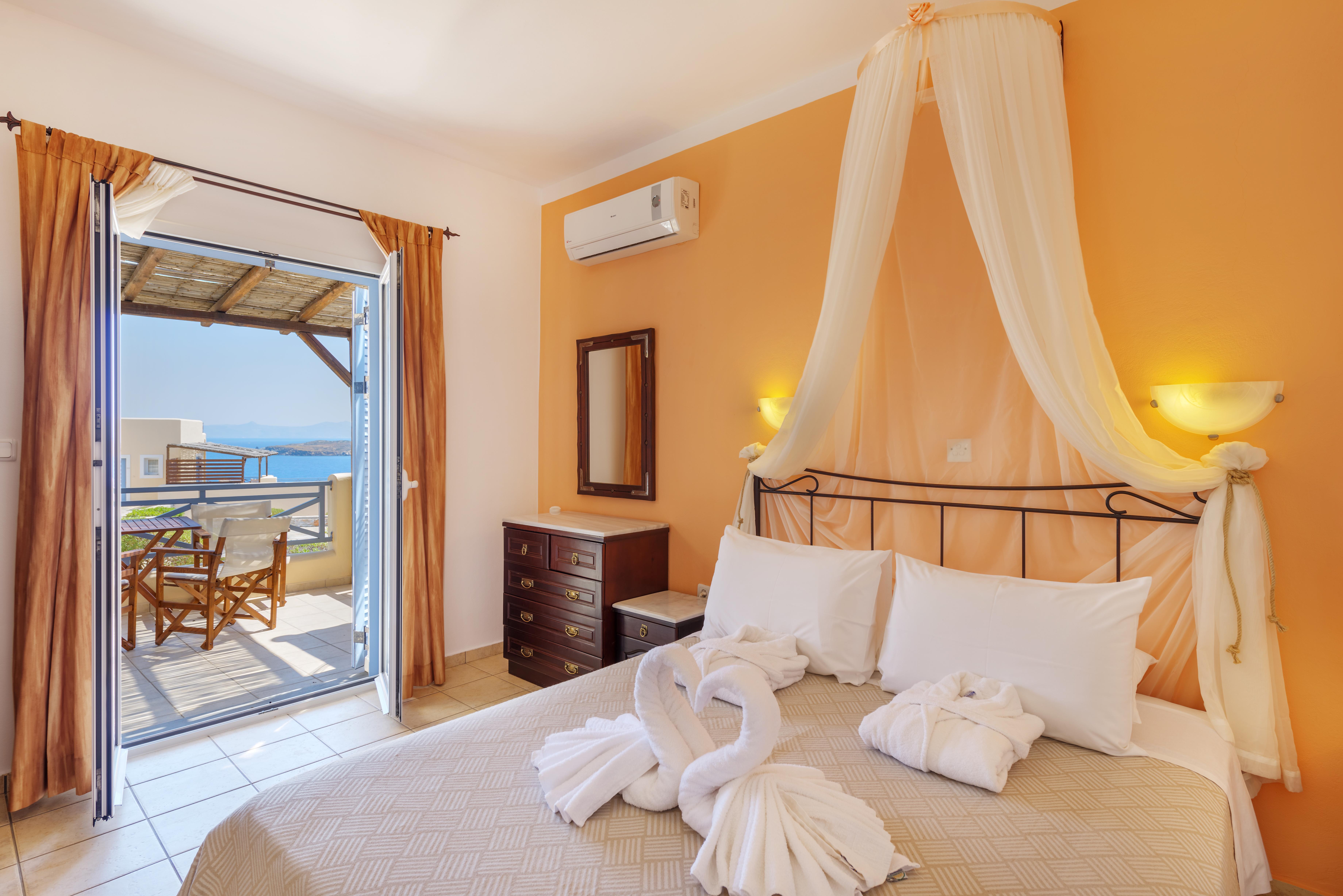 Sunrise Beach Suites Azolimnos Exterior foto
