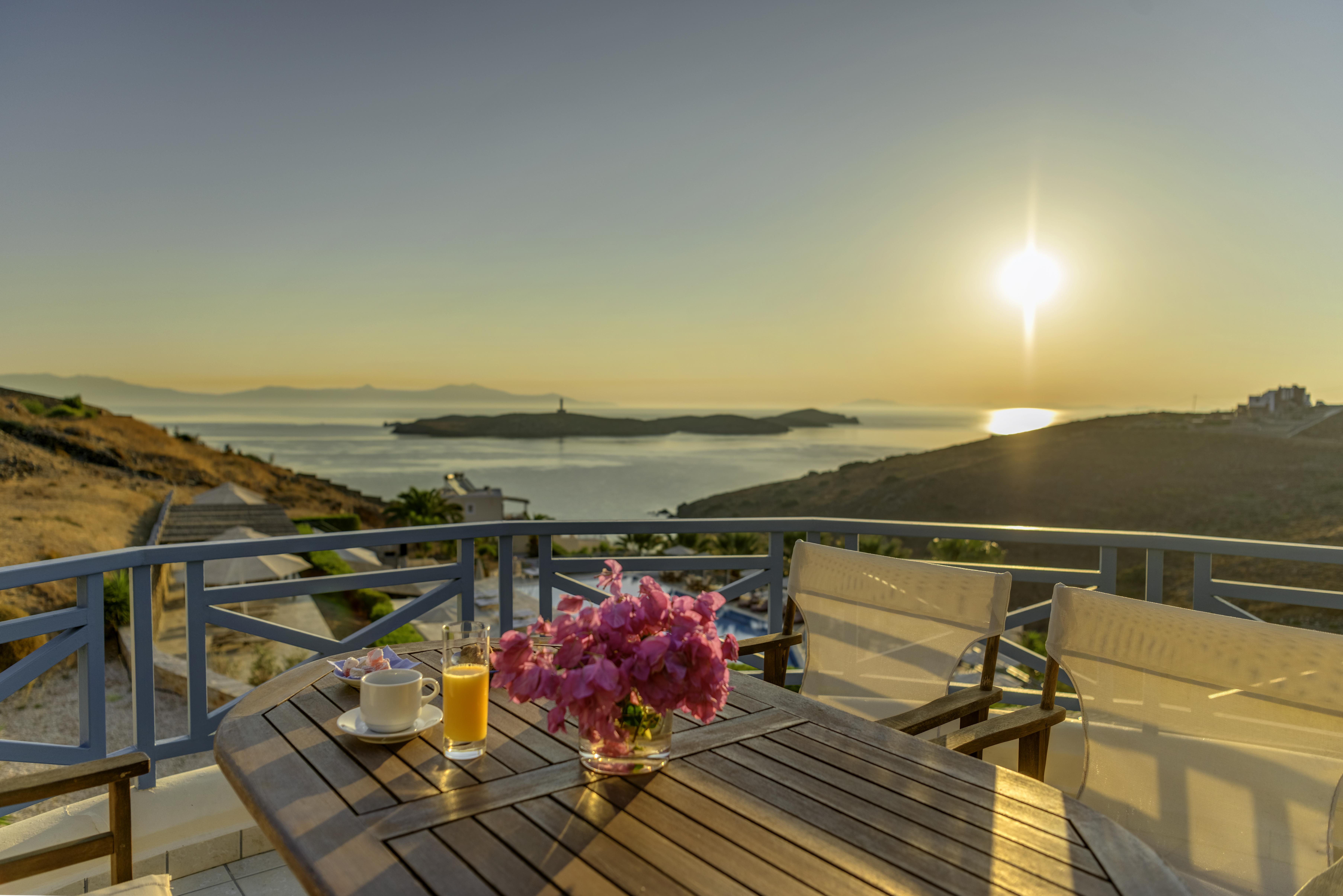 Sunrise Beach Suites Azolimnos Exterior foto